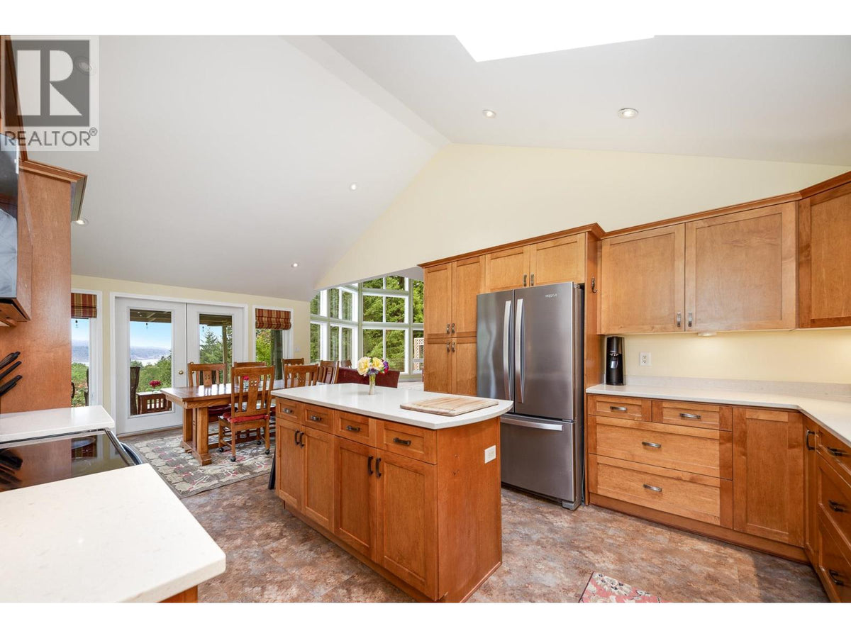 423 FELIX JACK ROAD photo 2