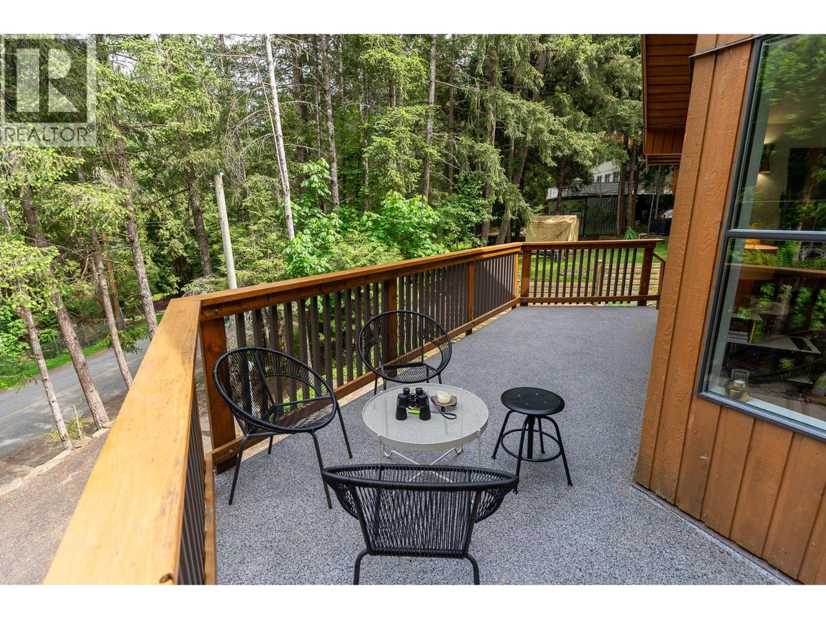310 MARINERS WAY photo 4