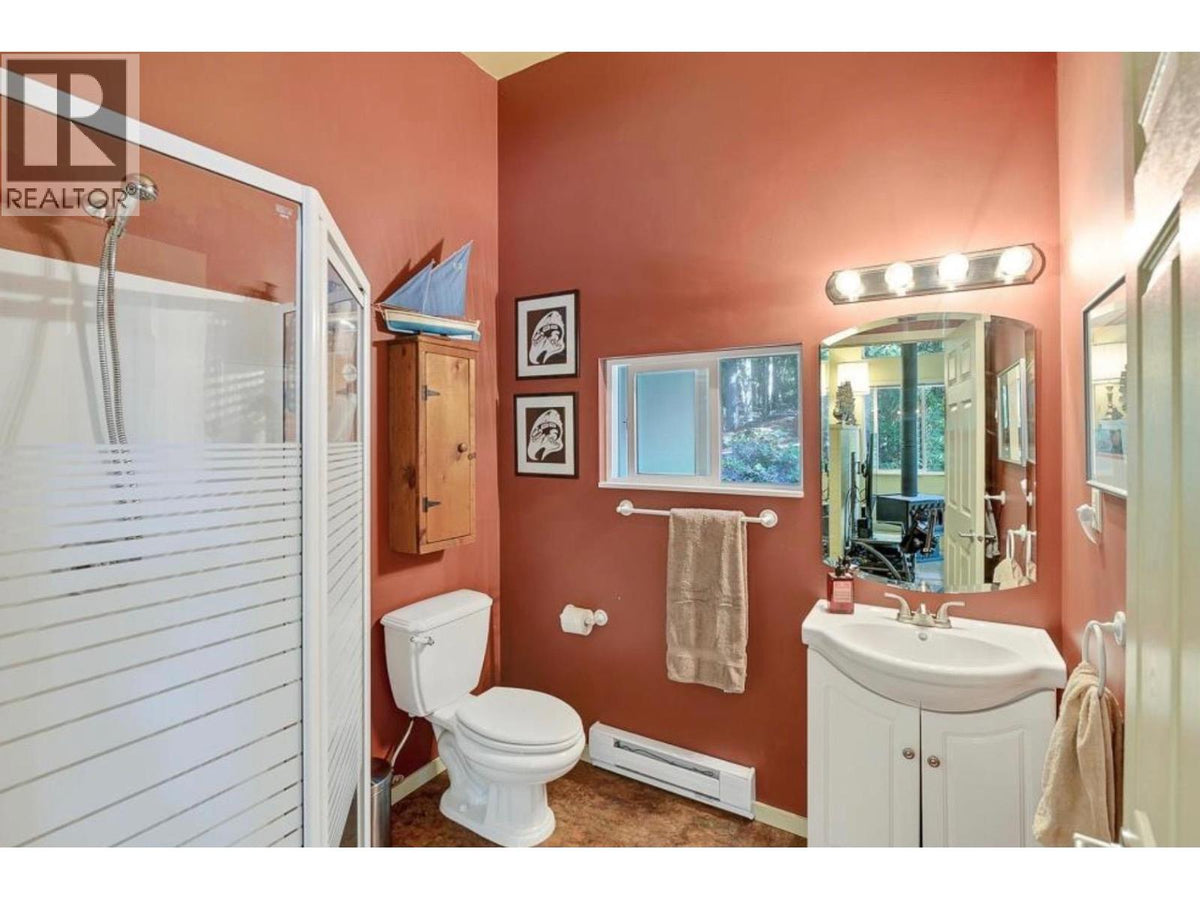 332 DEACON HILL ROAD photo 6
